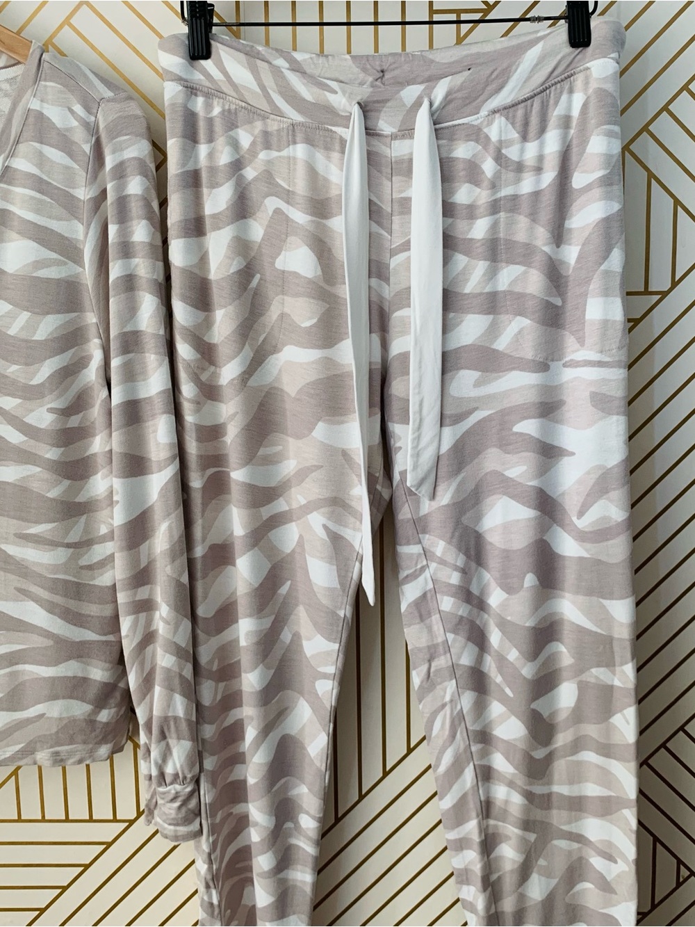 Soma Weekend SOMAWKND Sunday Lounge Set joggers graceful zebra neutral print  M - Picture 4 of 11